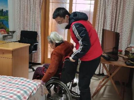 【疫情防控】尽锐出战护我城，，，，凯时尊龙人生就是博先锋在行动 ——集团干手下沉一线系列（二）